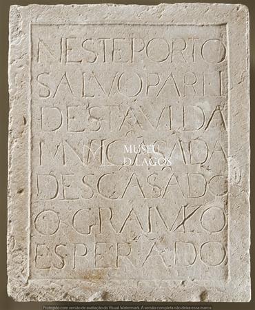 <b>L�pide funer�ria</b>